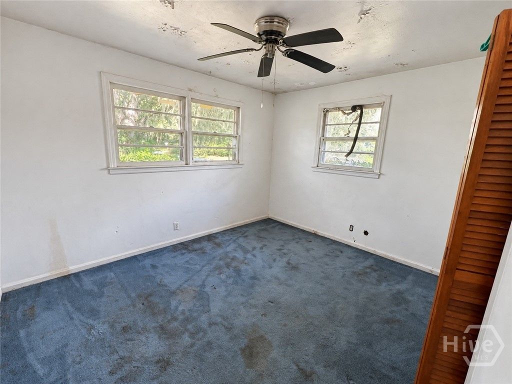 Image 14 of property listing at 513 Dyches Drive, Savannah, GA 31406