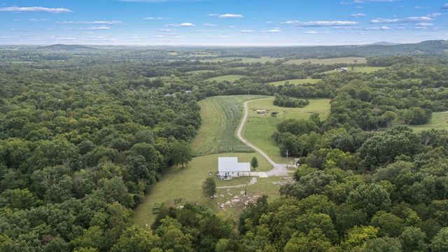 104 Hickerson Rd, Wartrace, TN 37183