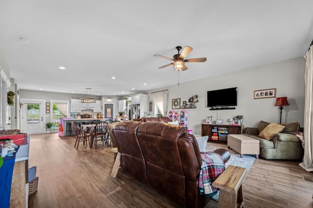 104 Hickerson Rd, Wartrace, TN 37183