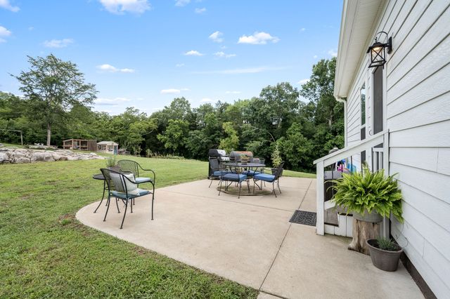 104 Hickerson Rd, Wartrace, TN 37183