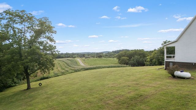 104 Hickerson Rd, Wartrace, TN 37183