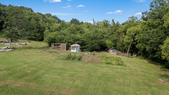 104 Hickerson Rd, Wartrace, TN 37183