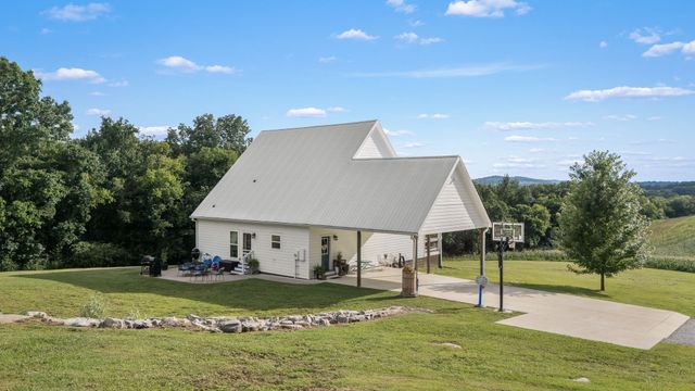 104 Hickerson Rd, Wartrace, TN 37183