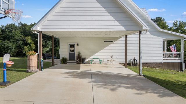 104 Hickerson Rd, Wartrace, TN 37183