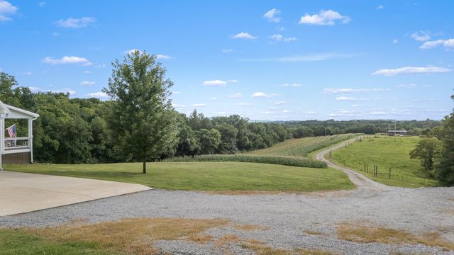 104 Hickerson Rd, Wartrace, TN 37183