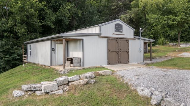 104 Hickerson Rd, Wartrace, TN 37183