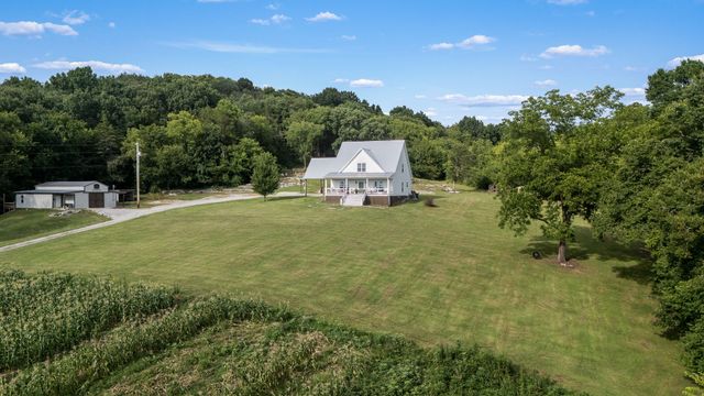 104 Hickerson Rd, Wartrace, TN 37183