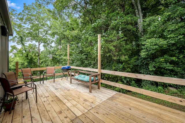 104 Hickerson Rd, Wartrace, TN 37183