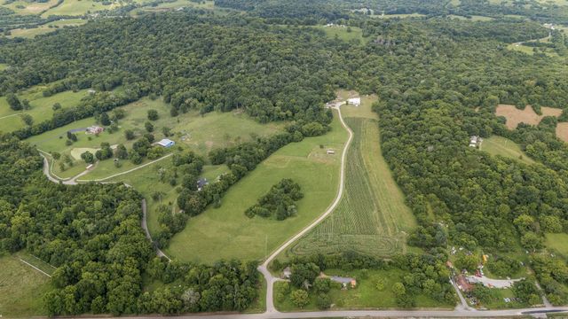 104 Hickerson Rd, Wartrace, TN 37183