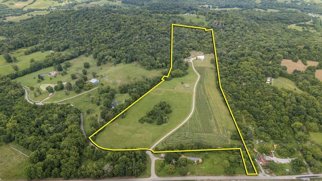 104 Hickerson Rd, Wartrace, TN 37183