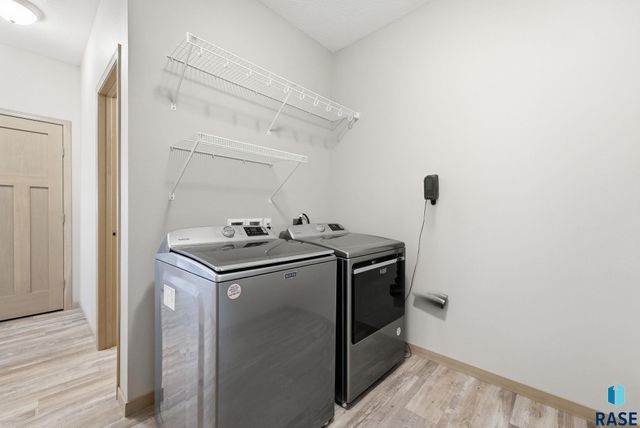 9622 W Broek Dr Drive, Sioux Falls, SD 57106