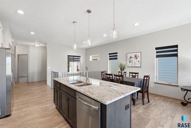 9622 W Broek Dr Drive, Sioux Falls, SD 57106