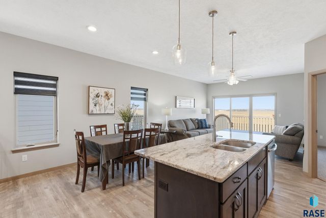 9622 W Broek Dr Drive, Sioux Falls, SD 57106