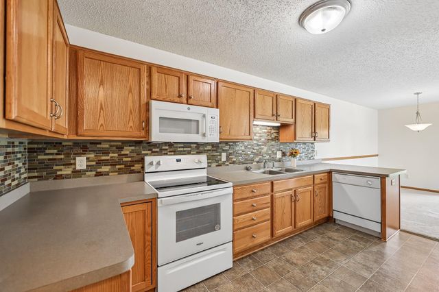 12135 63rd Street NE, Albertville, MN 55301