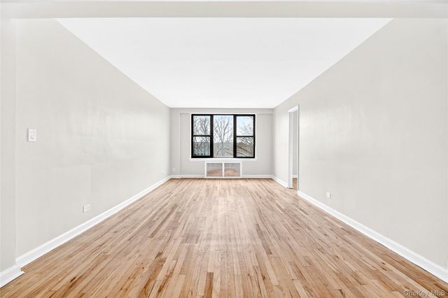 2244 Bronx Park E 5K, Bronx, NY 10467