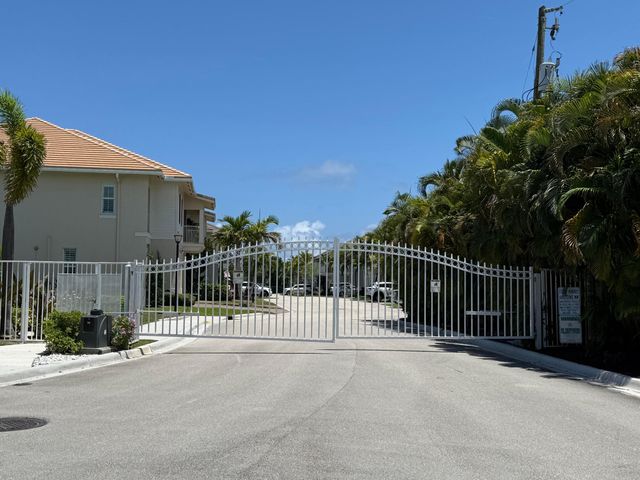 1891 Juno Landing Lane, North Palm Beach, FL 33408