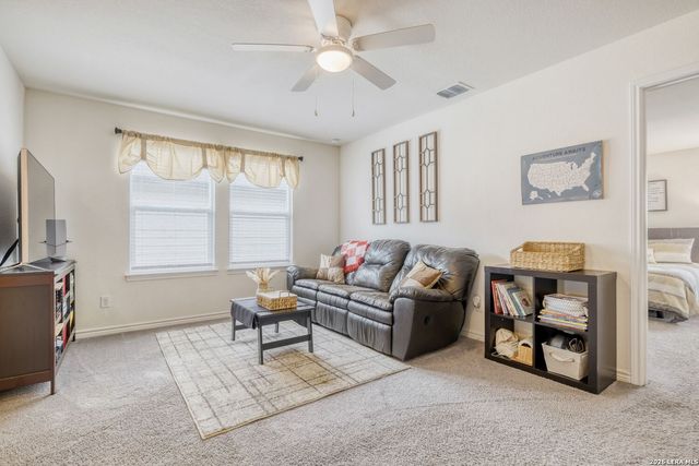 6519 Runaway Row, Converse, TX 78109