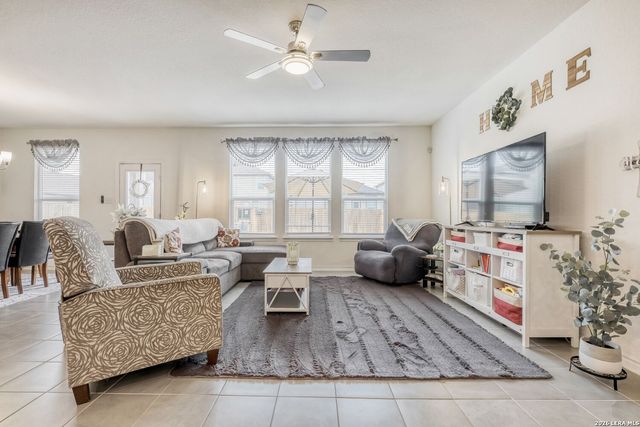 6519 Runaway Row, Converse, TX 78109