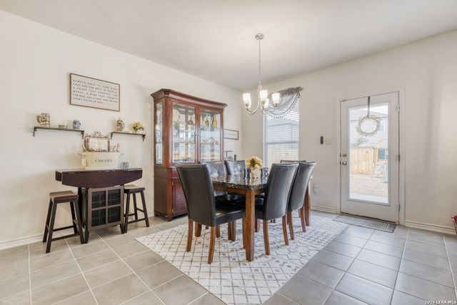 6519 Runaway Row, Converse, TX 78109