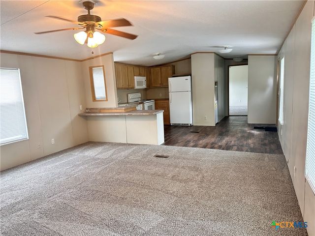 208 Picasso Drive, San Marcos, TX 78666
