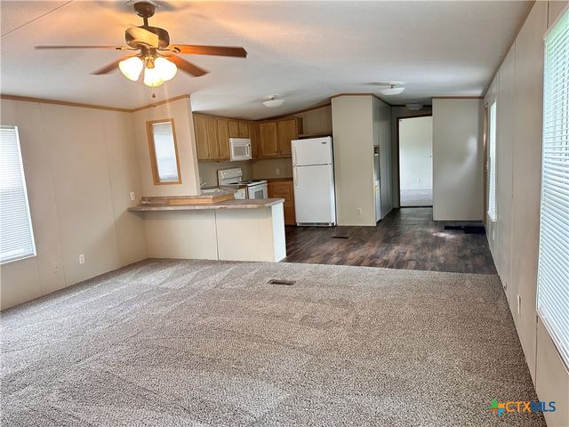 208 Picasso Drive, San Marcos, TX 78666