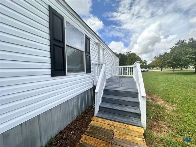 208 Picasso Drive, San Marcos, TX 78666