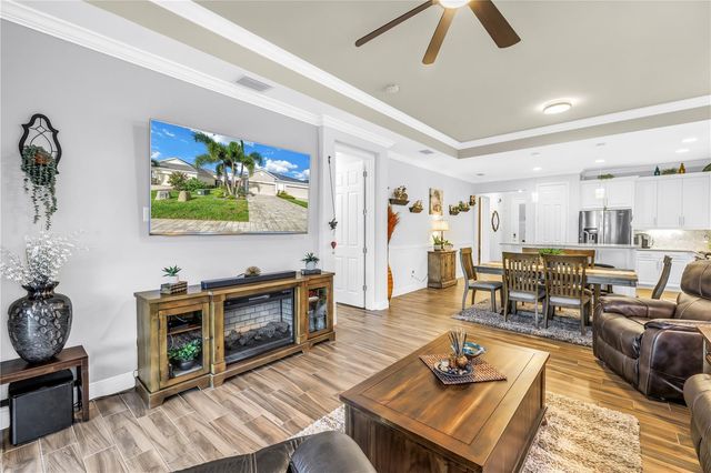 7604 REGISTRAR WAY, Sarasota, FL 34243