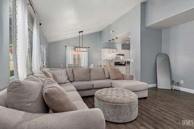 5208 San Lucas Drive, Bakersfield, CA 93307