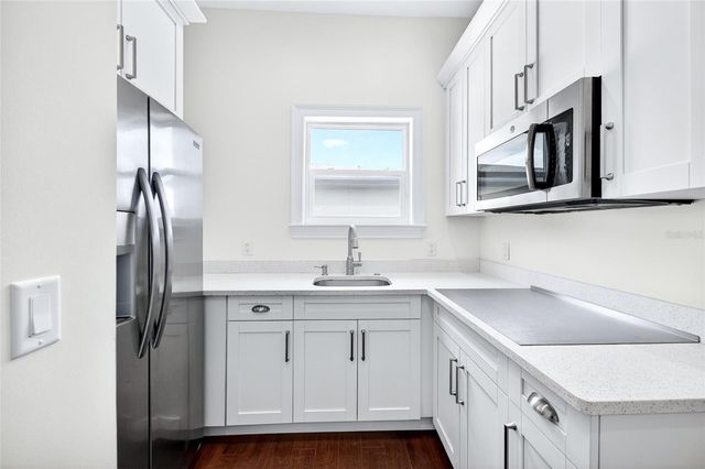 3013 W NORTH B STREET, Tampa, FL 33609