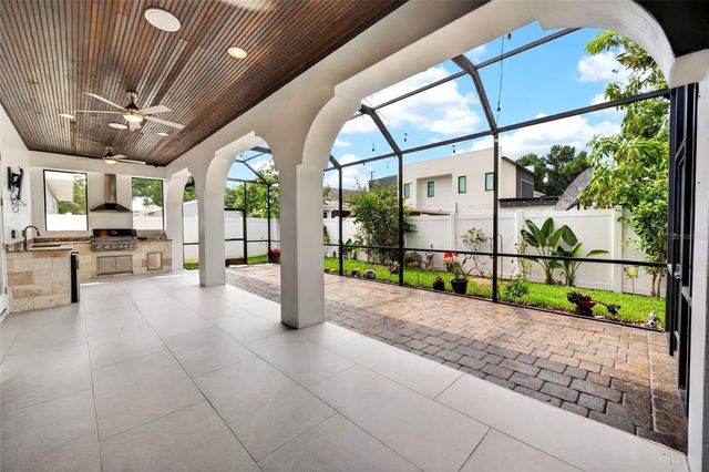 3013 W NORTH B STREET, Tampa, FL 33609