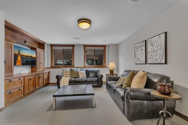 921 N 19th Avenue, Sartell, MN 56377