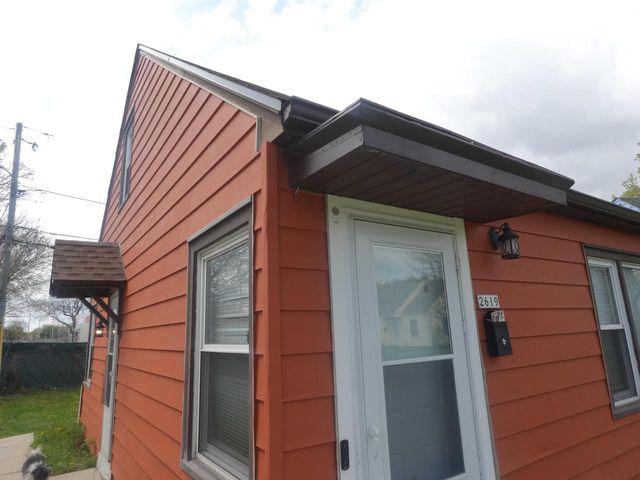 2619 Linwal LANE, Milwaukee, WI 53209