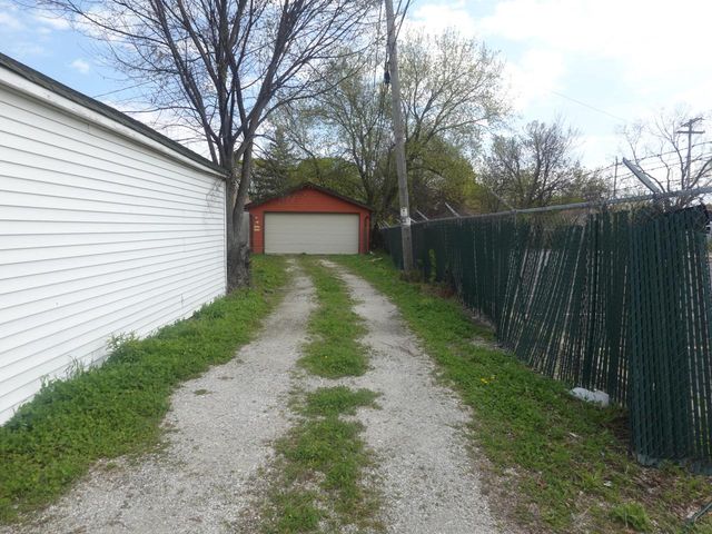 2619 Linwal LANE, Milwaukee, WI 53209