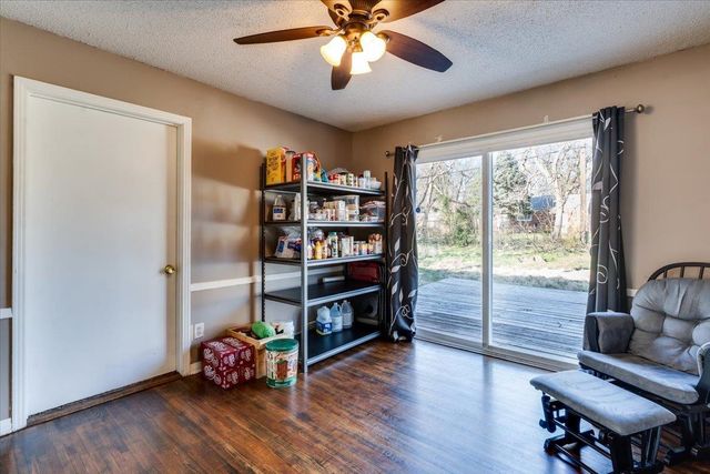 2111 S Oliver Ave, Wichita, KS 67218