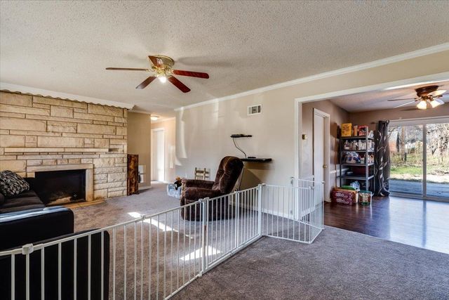 2111 S Oliver Ave, Wichita, KS 67218