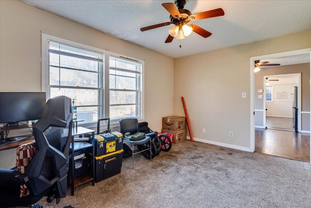 2111 S Oliver Ave, Wichita, KS 67218