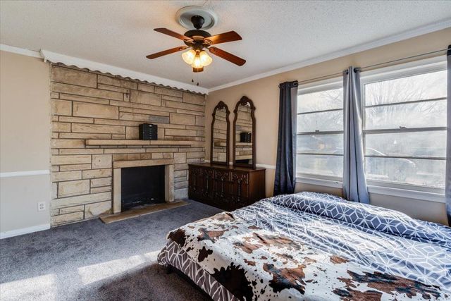 2111 S Oliver Ave, Wichita, KS 67218