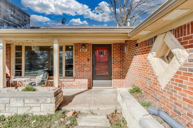 2111 S Oliver Ave, Wichita, KS 67218