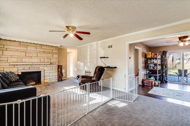 2111 S Oliver Ave, Wichita, KS 67218