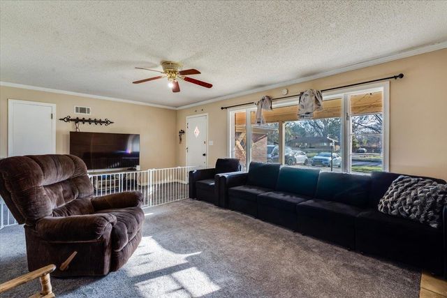 2111 S Oliver Ave, Wichita, KS 67218