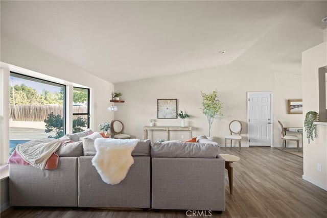 4321 Whispering Oak, Paso Robles, CA 93446
