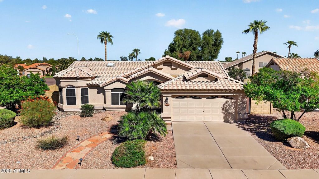 223 S BRENTWOOD Place, Chandler, AZ 85224 — exterior