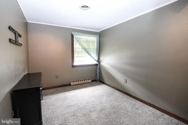 223 E BACON ST, Pottsville, PA 17901