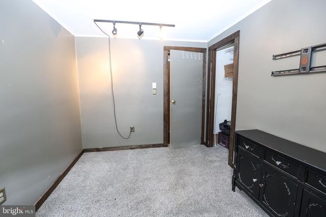 223 E BACON ST, Pottsville, PA 17901