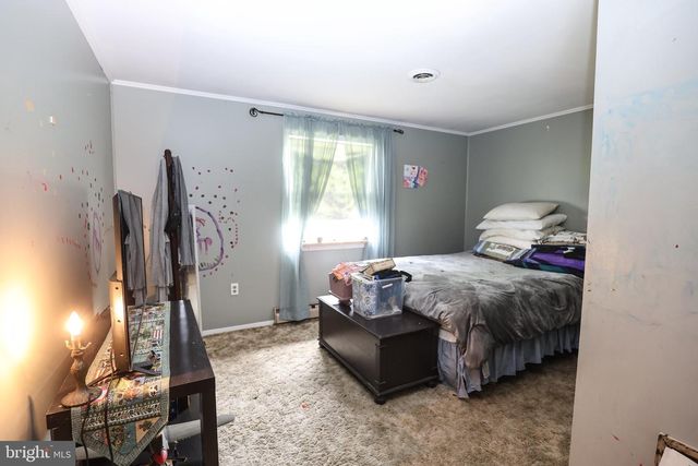 223 E BACON ST, Pottsville, PA 17901