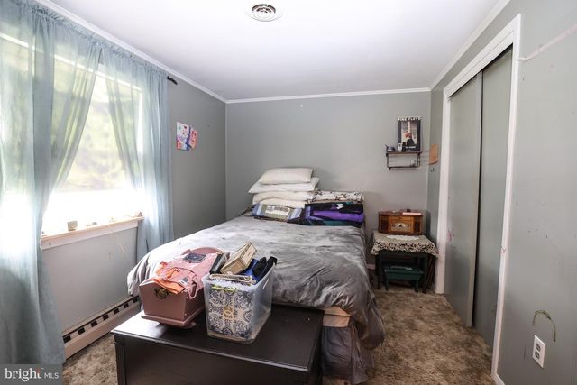 223 E BACON ST, Pottsville, PA 17901