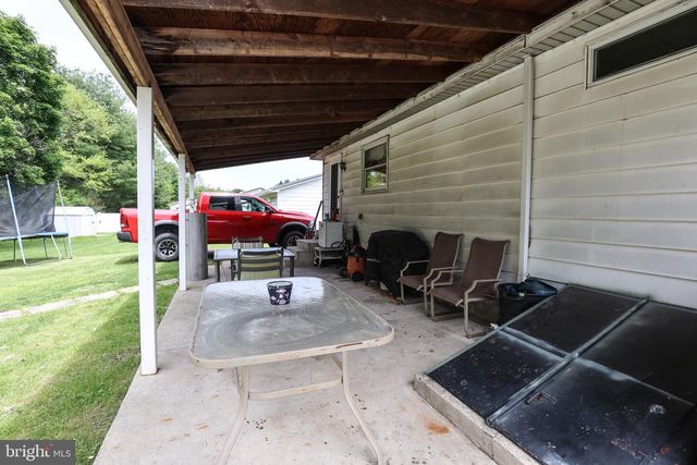 223 E BACON ST, Pottsville, PA 17901