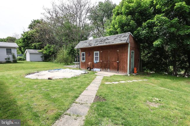 223 E BACON ST, Pottsville, PA 17901