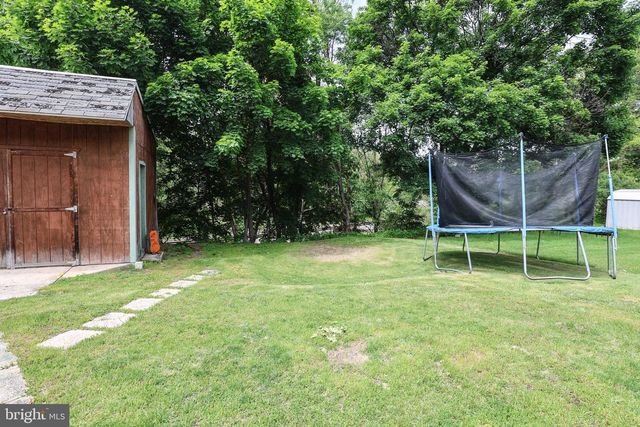 223 E BACON ST, Pottsville, PA 17901
