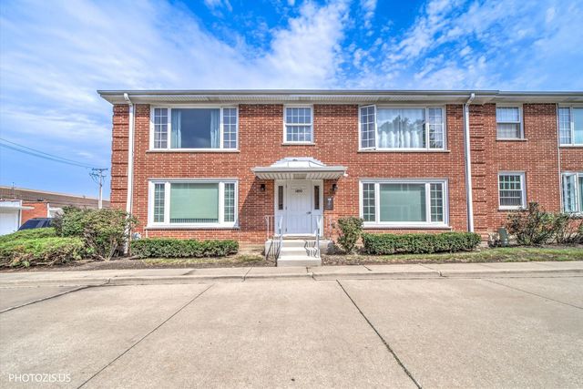 1450 Plymouth Place 2W, Glenview, IL 60025